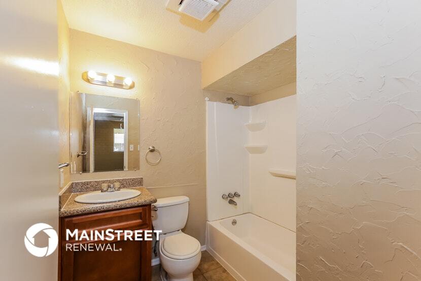 Building Photo - 5534 W Weldon Ave