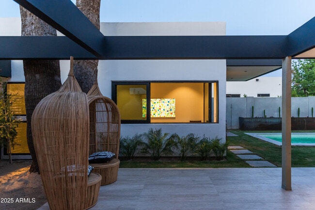 Building Photo - 5311 E Mitchell Dr