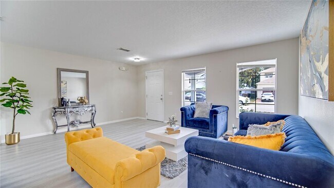 Building Photo - 16919 Sunrise Vista Dr