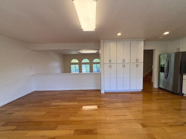 Building Photo - Beautiful 4 bedroom, 3 bathroom two-story home for rent in the highly desirable Mission San Jose ...