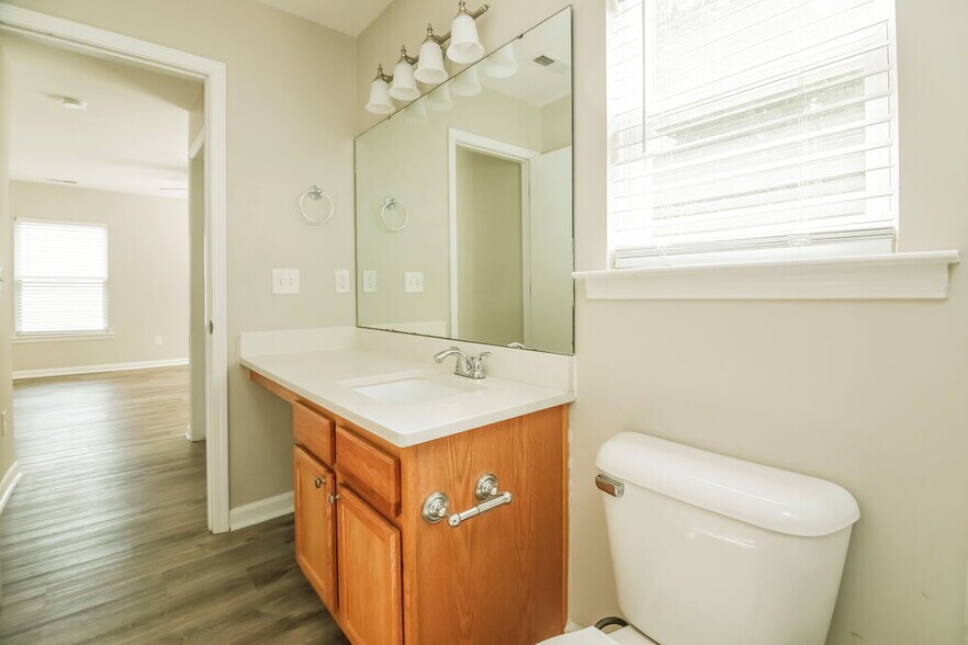 Building Photo - 2513 Quarry Ridge Ln
