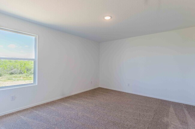 Building Photo - 9143 Coronal Rings