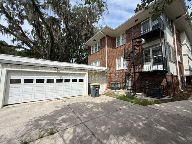 Building Photo - 3520 Pine St