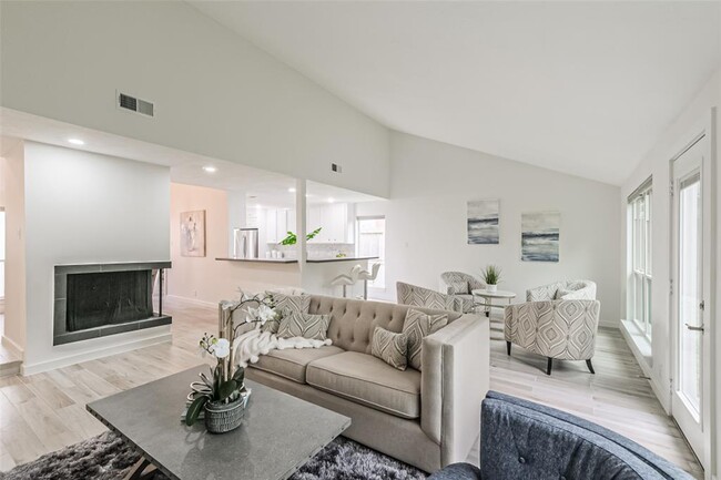 Building Photo - 2314 Silver Sage Dr
