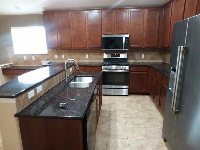 Building Photo - 2024 Pecan Valley