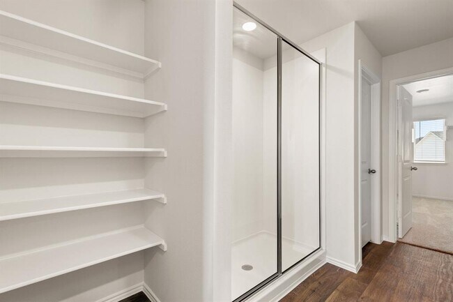 Building Photo - 257 Frogmore Lp