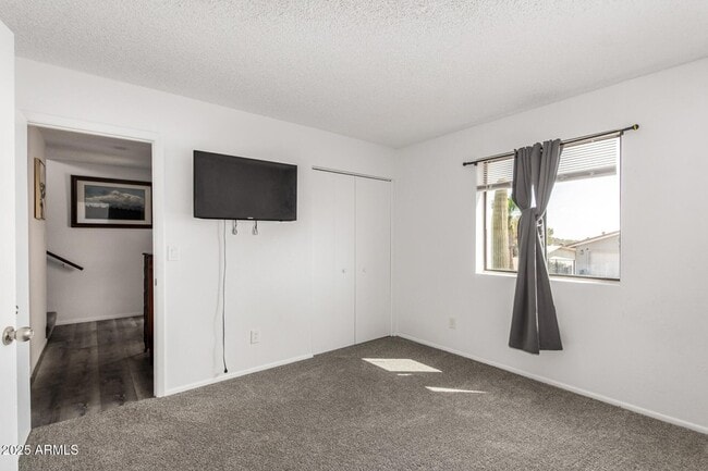 Building Photo - 15604 E Mustang Dr