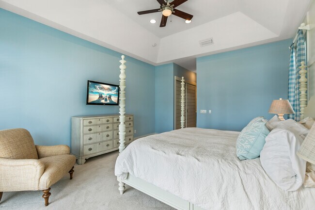 Building Photo - 681 Ocean Palm Way