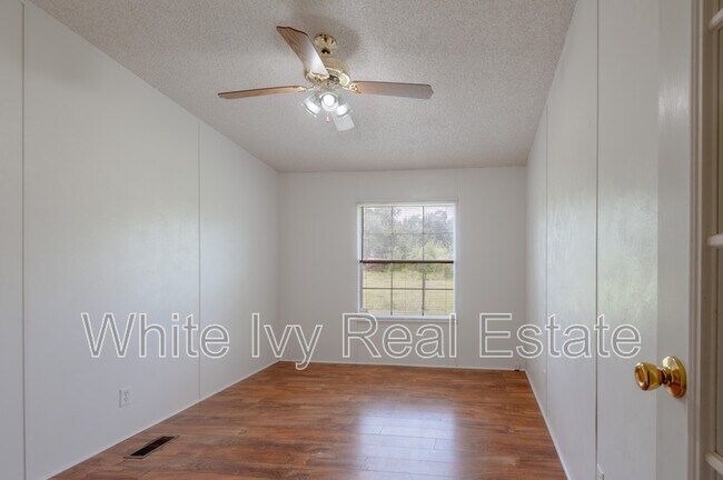 Building Photo - 37 -A Riverside Ln