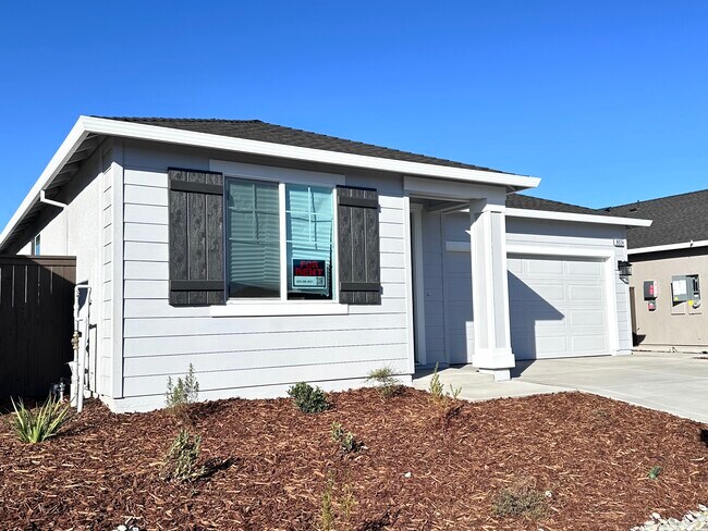 Building Photo - 8024 Pasadena Dr