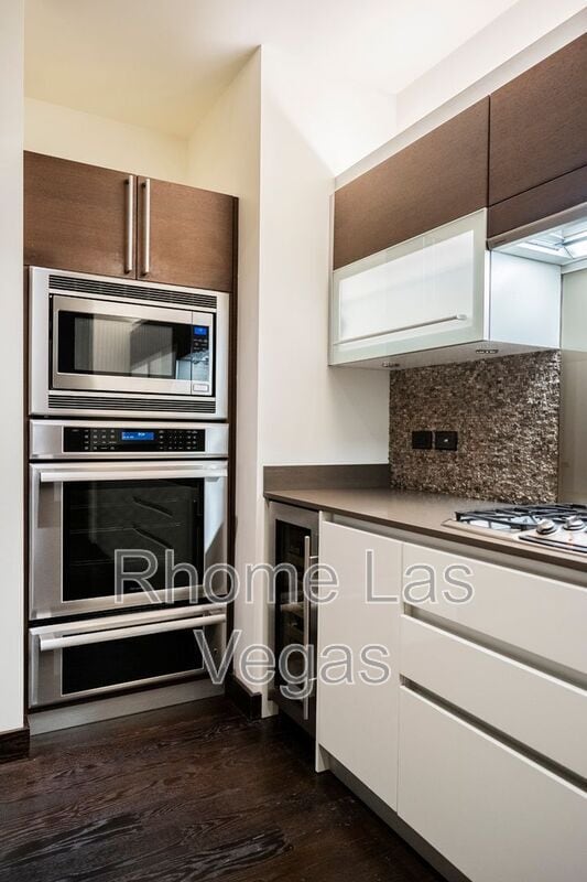 Building Photo - 3750 Las Vegas Blvd S