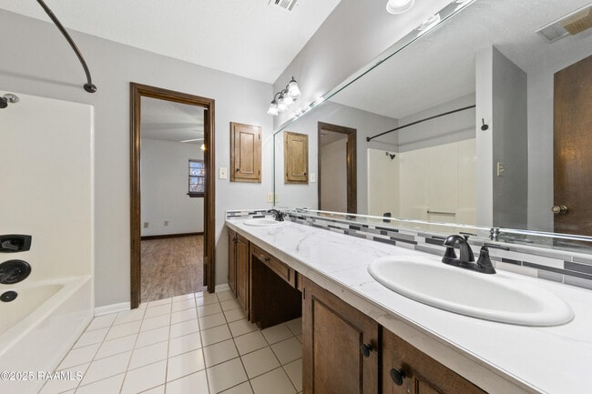 Building Photo - 202 Dublin Cir