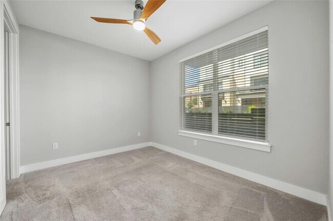 Building Photo - 4204 Elevator Dr