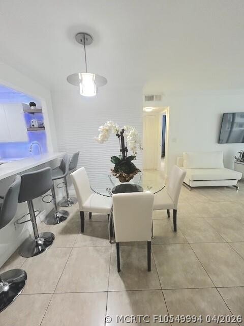 Building Photo - 3140 S Ocean Dr