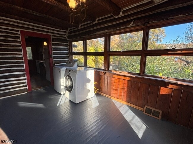 Building Photo - 251 Cupsaw Dr