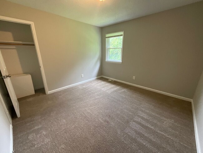 Building Photo - Now Ready in High Point! Fantastic 3 Bedro...