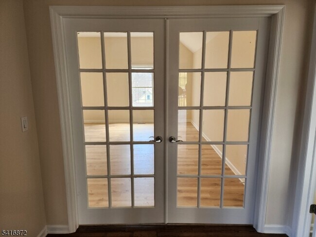 Building Photo - 27 Cypress Ln