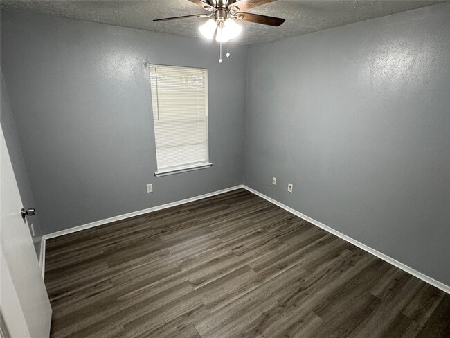 Building Photo - 23115 Ludgate Dr