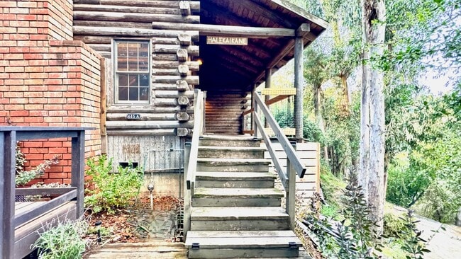 Building Photo - 615 Falls Dr