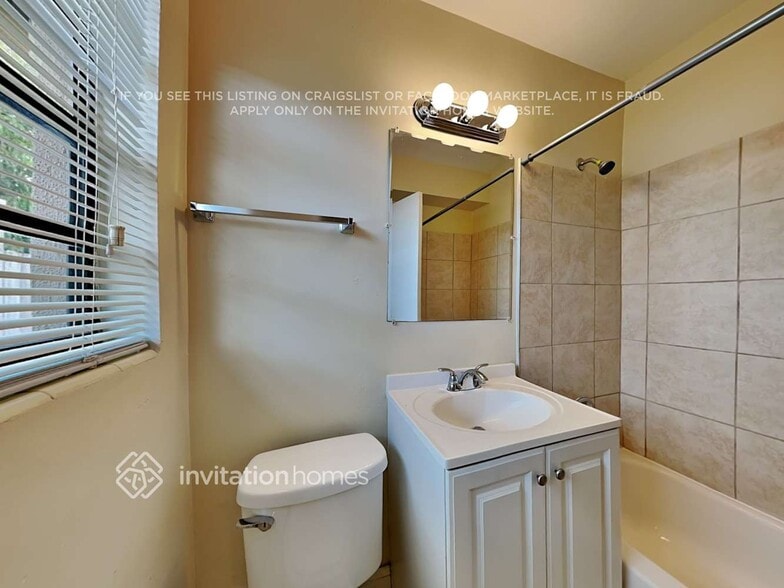 Building Photo - 591 Sioux Rd