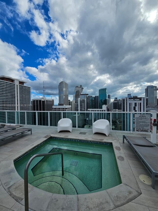 Building Photo - 133 NE 2nd Ave