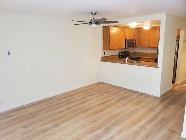 Building Photo - 1 Bedroom - 1 Bathroom in beautiful Park M...