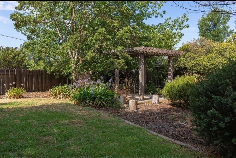 Building Photo - 6816 Appomattox Way