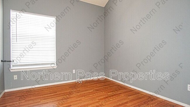Building Photo - 12107 Valley Quail Dr