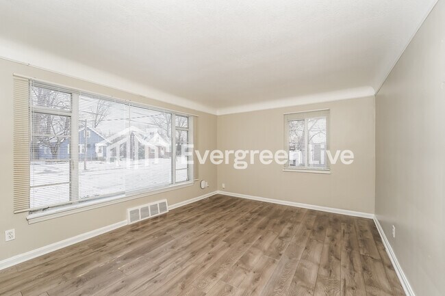 Building Photo - 23200 Blackstone Ave