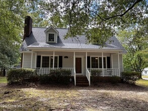 Building Photo - 609 River Hill Dr