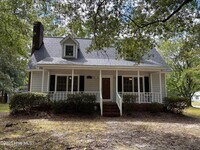 Building Photo - 609 River Hill Dr