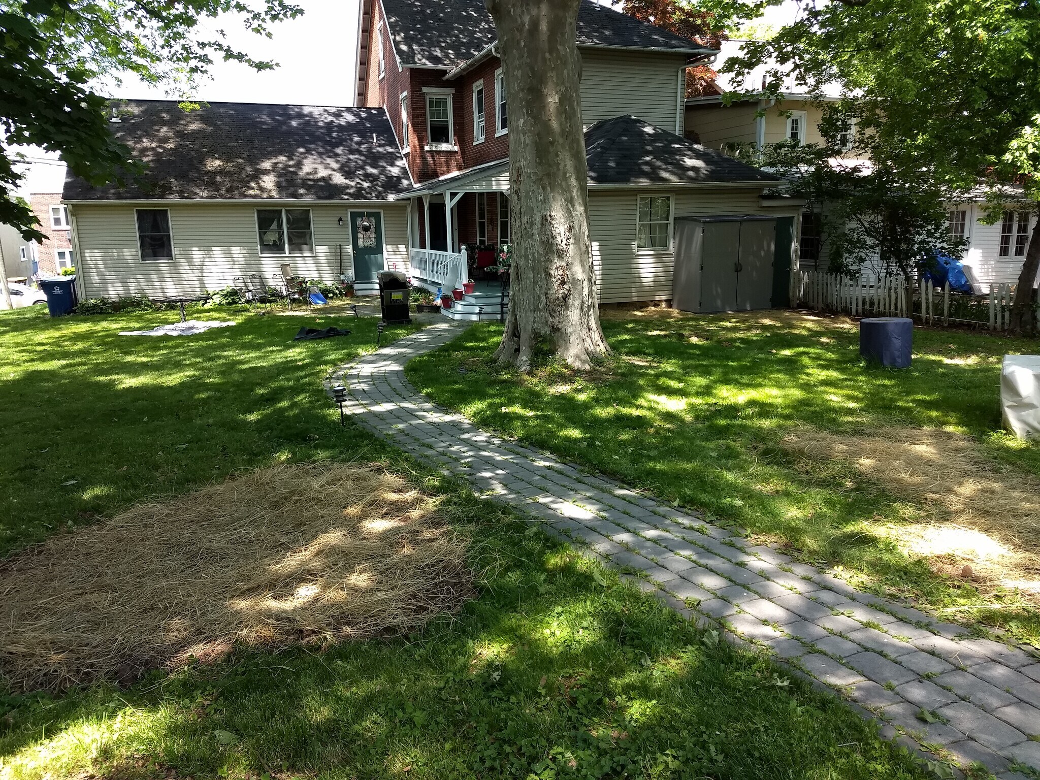 Building Photo - 411 E Montgomery Ave