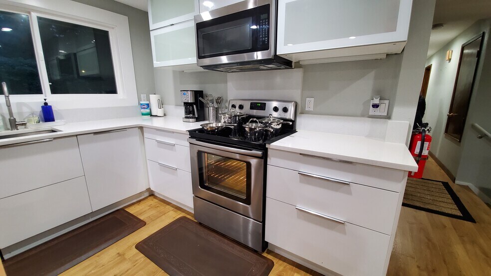 Building Photo - 1803 N 200th St