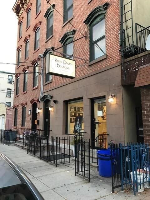 Building Photo - 254 6th St