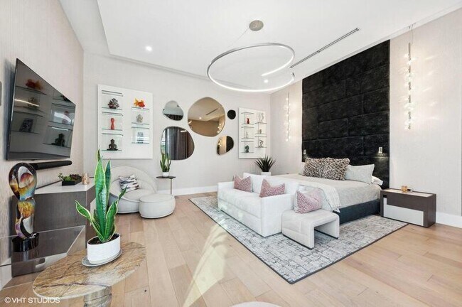 Building Photo - 8533 N Native Dancer Rd