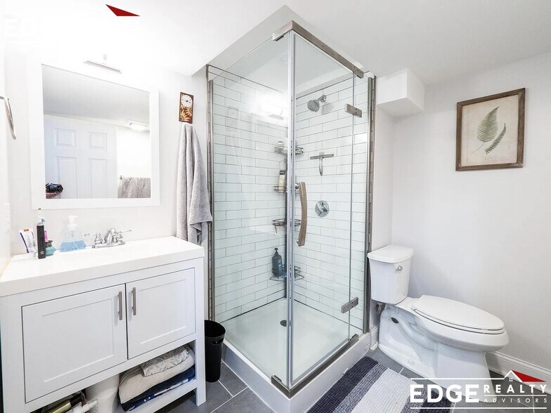 Building Photo - 171 Lexington St