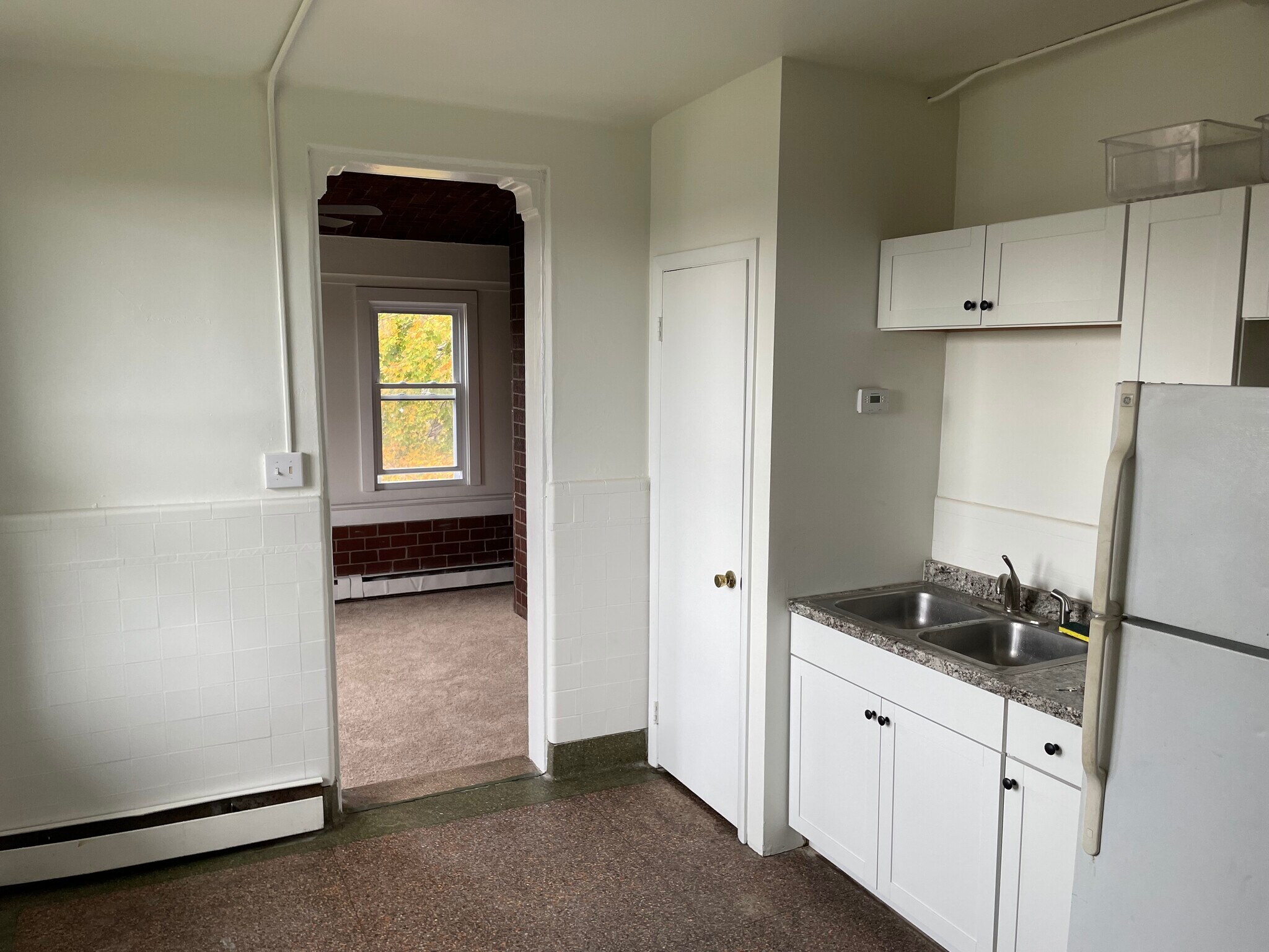 Building Photo - 608 S 24th St