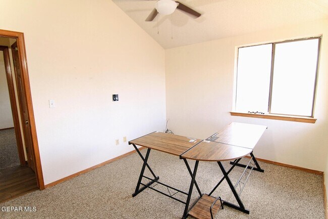 Building Photo - 11532 Tom Ulozas Dr