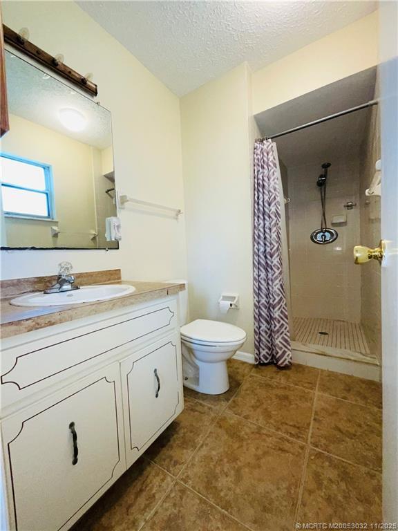 Building Photo - 2010 SW Beauregard St