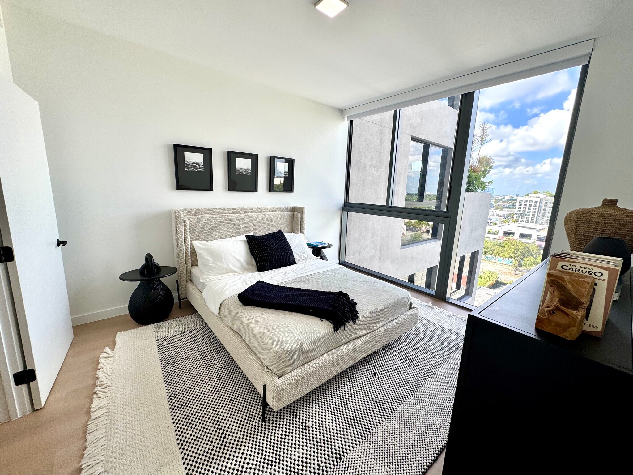 Building Photo - 3026 NW 1st Ave