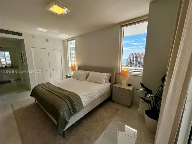 Building Photo - 901 Brickell Key Blvd