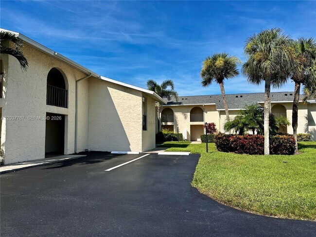Building Photo - 1815 Robalo Dr