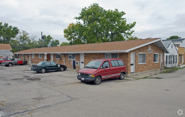 Primary Photo - 5487 W 3rd St