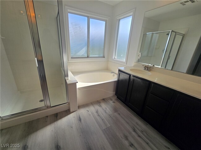 Building Photo - 9893 Canyon Peak Dr