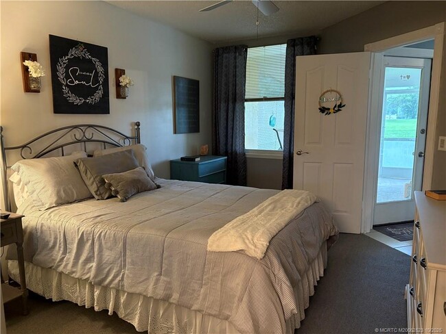 Building Photo - 3566 SW Sunset Trace Cir