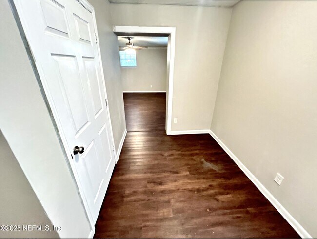 Building Photo - 8214 Herlong Rd