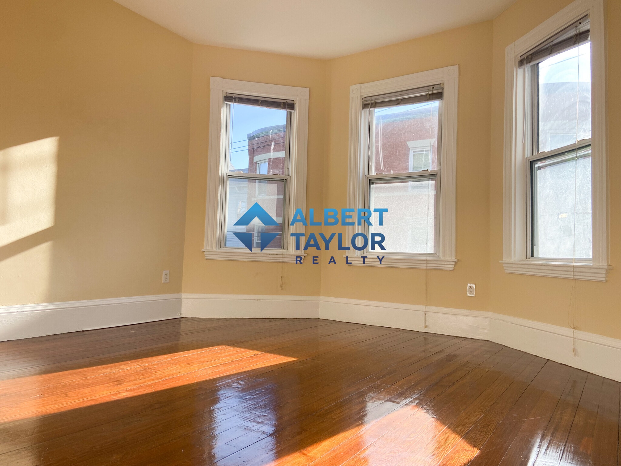 Building Photo - 19 Parker Hill Ave