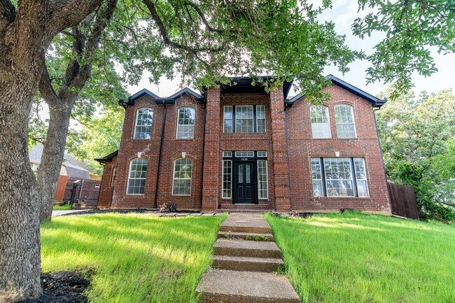 Building Photo - 7625 Shadow Wood Dr