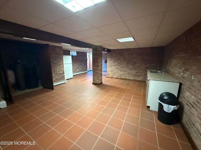 Building Photo - 2360 Monmouth Rd