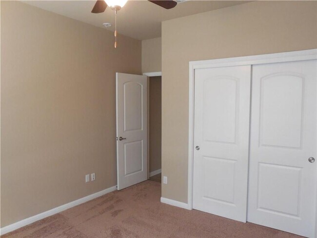 Building Photo - Wonderful 3-Bedroom Home For Rent In Round...